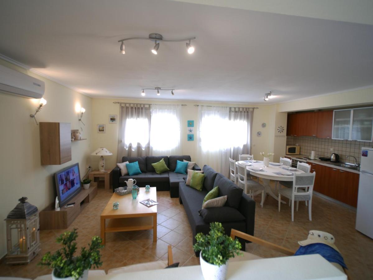 Villa Verde 200 Meters From The Beach Nea Iraklitsa エクステリア 写真