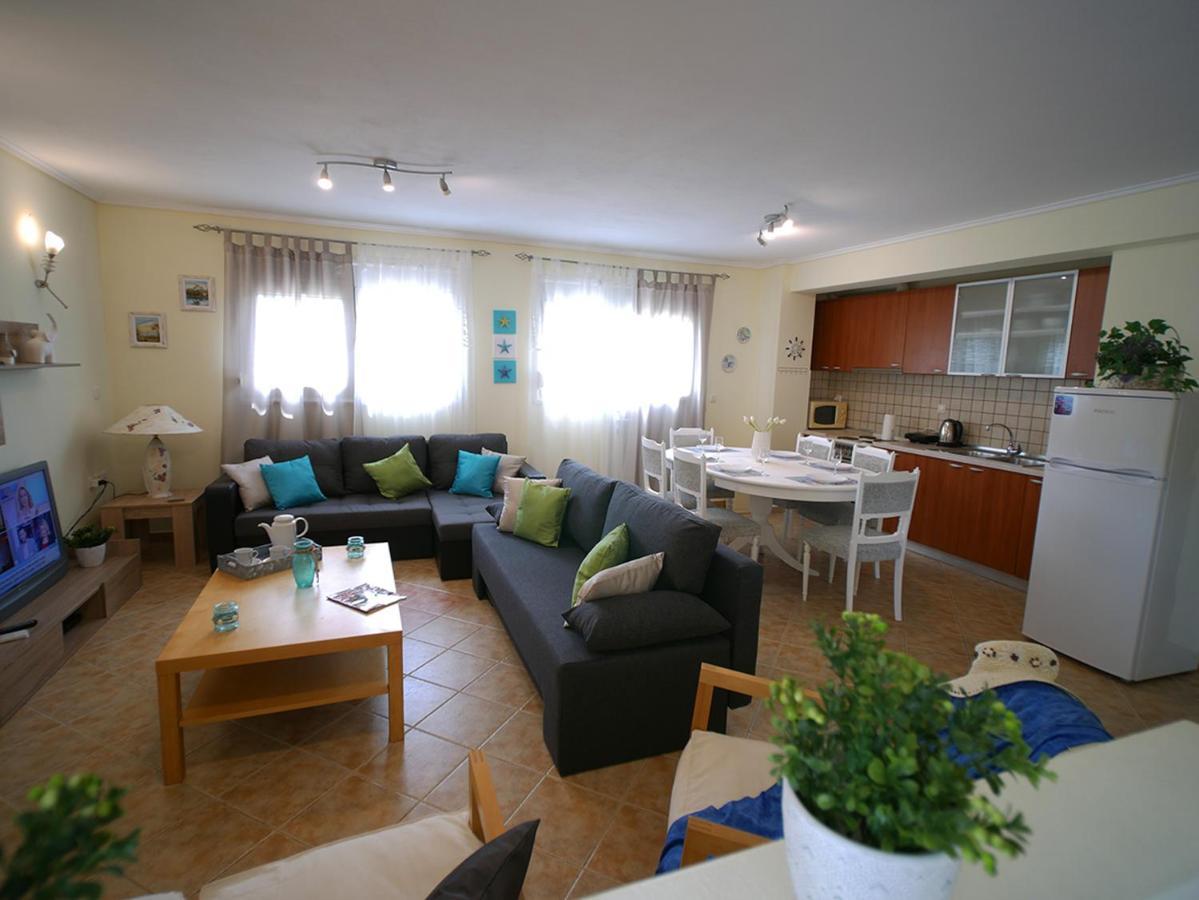 Villa Verde 200 Meters From The Beach Nea Iraklitsa エクステリア 写真
